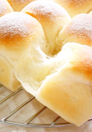 A picture of Fluffy Ideal Milk Pull-Apart Bread.