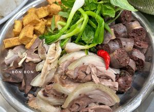 Hình của món Bún Đậu Mắm Tôm Lòng Heo Luộc.