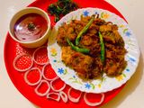 পেঁয়াজ ধনেপাতা পকোড়া (peaj dhonepata pakoda recipe in bengali)