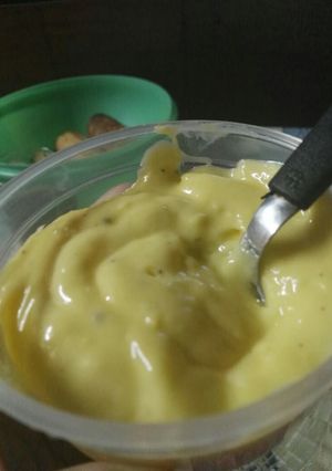 Una foto de Mayonesa de ajo y pimienta