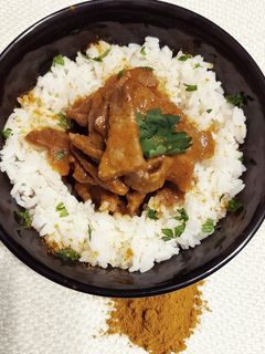 Una foto de Ternera con cerveza y curry