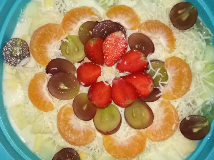 Cara Mudah Membuat Resep Salad buah tanpa mayo,yoghurt dan skm yang Uenak Anti Ribet, Mantap Sekali