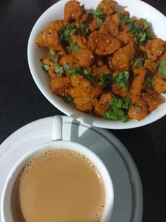 દુધી ના મુઠીયા (Dudhi Muthiya Recipe In Gujarati) રેસીપી મુખ્ય ફોટો