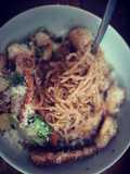 Wok de légumes et nouilles