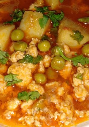 A picture of Qeema,matar,aloo (chicken).