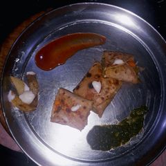 A picture of Veg frankie rolls.