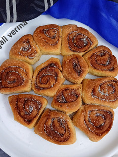 A picture of Eggless Cinnamon Rolls.