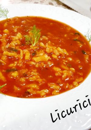 O poză a rețetei Supă de roșii cu razalai.