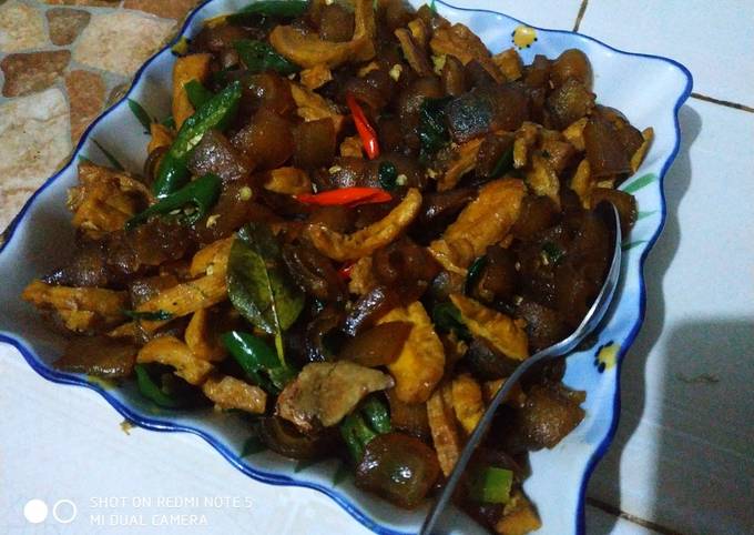 Kulit&tahu masak kecap