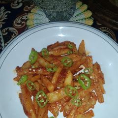 A picture of Garlic ketchup fries.