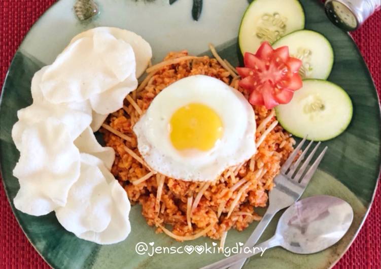 Recipe of Super Quick Homemade Nasi Goreng Jawa (Javanese Fried Rice)