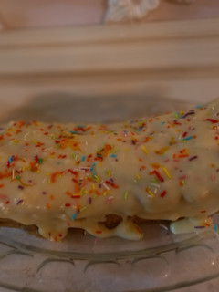 عکسی از دستور کیک موز و خرما رژیمی با کرمفیل