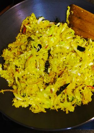 A picture of Cabbage curry.