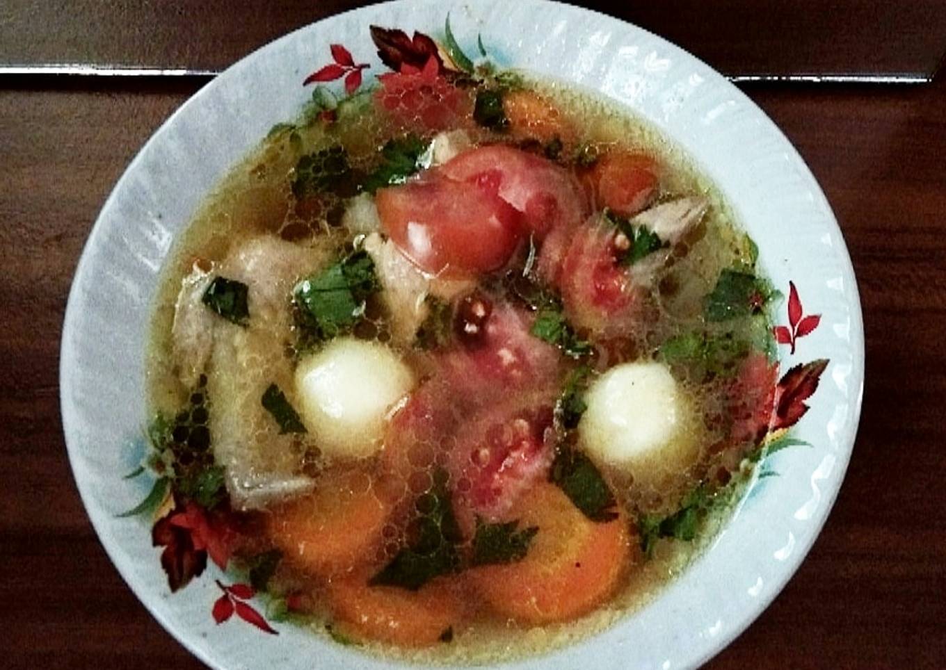 Sup ayam bakso ikan