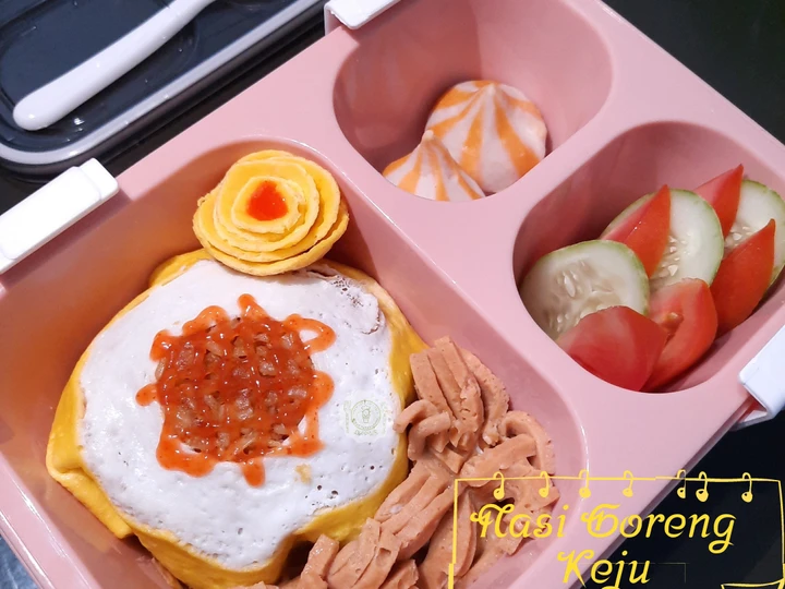 Cara Mudah Membuat Resep 95. Nasi goreng keju berselimut yang Uenak Anti Ribet, Menggugah Selera