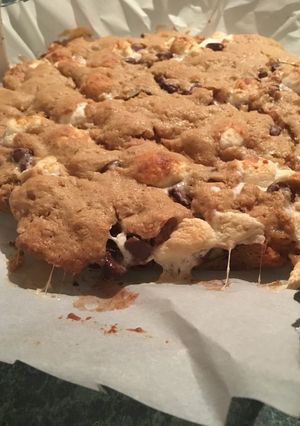 A picture of S'mores Cookie Bars.