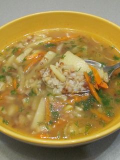 Фото Гречневый суп на говяжьем бульоне.