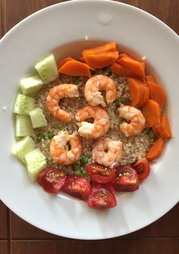 Una foto de Camarones con quinoa 🍤🤩