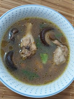 รูปของ น่องไก่ตุ๋นยาจีน