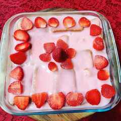 A picture of Strawberry Custard Pudding.