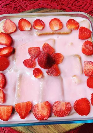 A picture of Strawberry Custard Pudding.