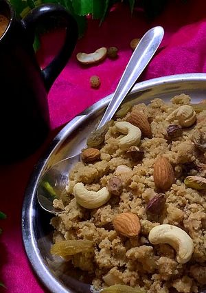 पंजीरी (panjiri recipe in Hindi) रेसिपी मुख्य फोटो