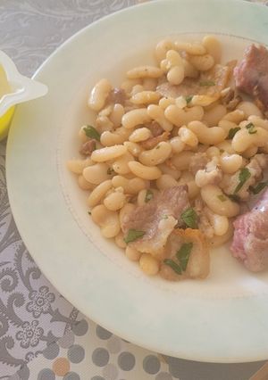 Una foto de Mongetes amb butifarra