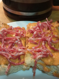 Una foto de Tostada de Salmorejo