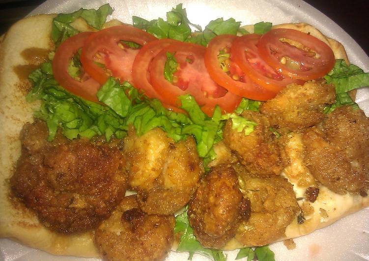 How to Prepare Speedy Shrimp Po boy sandwich