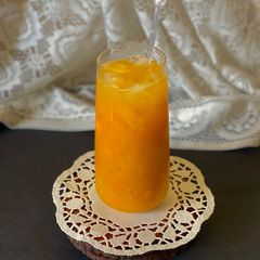 A picture of Langra Mango Ice Apple Refresher.