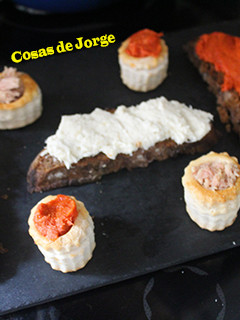 Una foto de Pan de patata y volovanes