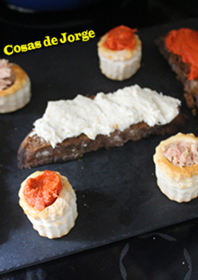 Una foto de Pan de patata y volovanes