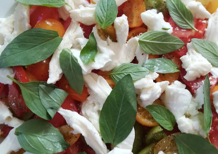 Recipe: Yummy Caprese Salad or Insalata Caprese