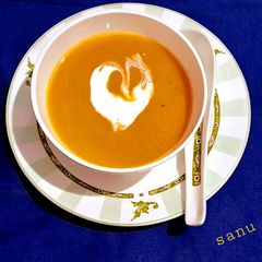 A picture of Drumstick Soup.