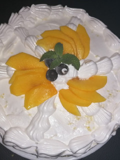 Una foto de Torta casera de durazno 🍑