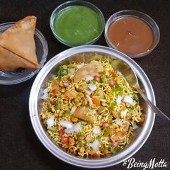 Samosa Bhel A picture of Samosa Bhel.