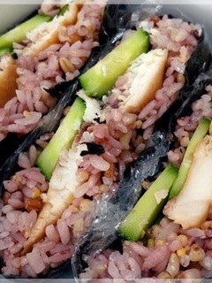 醬燒魚片免捏飯糰〞手殘也能做美觀飯糰系列 的食譜成品照片