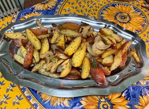 Une photo de Potatoes au cidre, thym, ail et oignons