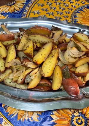 Une photo de Potatoes au cidre, thym, ail et oignons