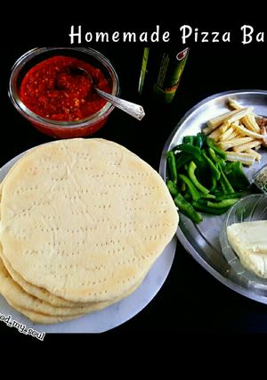 A picture of Homemade No-Yeast Pizza Base || Market style.