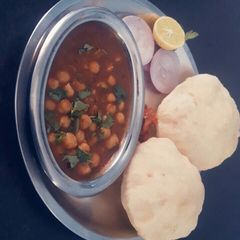 A picture of Chole bature.
