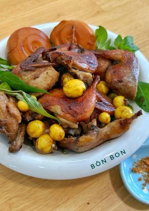Hình của món Chim Cút Nướng Ngũ Vị.