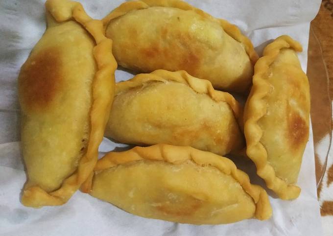 Resep Pastel isi wortel kentang dan telur oleh Novalia