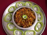 *டேஸ்ட்டி புடலங்காய், கோஸ் பொரியல்*(pudalangai kose poriyal recipe in tamil)