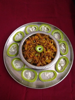 *டேஸ்ட்டி புடலங்காய், கோஸ் பொரியல்*(pudalangai kose poriyal recipe in tamil) செய்முறை முக்கிய புகைப்படம்