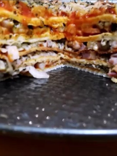 Una foto de Pizza pastel | Pizza de 5 pisos