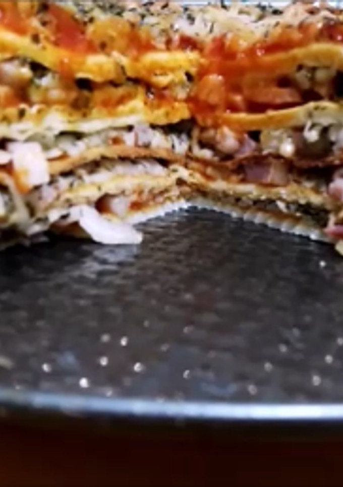 Una foto de Pizza pastel | Pizza de 5 pisos