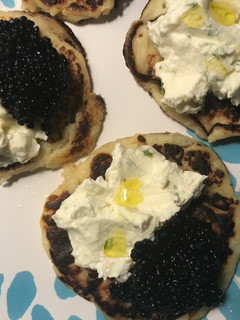 Una foto de Blinis Demidoff, de la película “El festín de Babette"