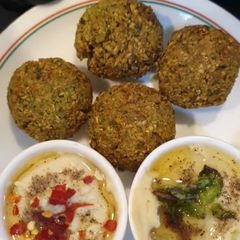 A picture of Falafel.