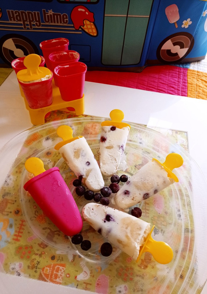 Una foto de Palitos helados cremosos 😋